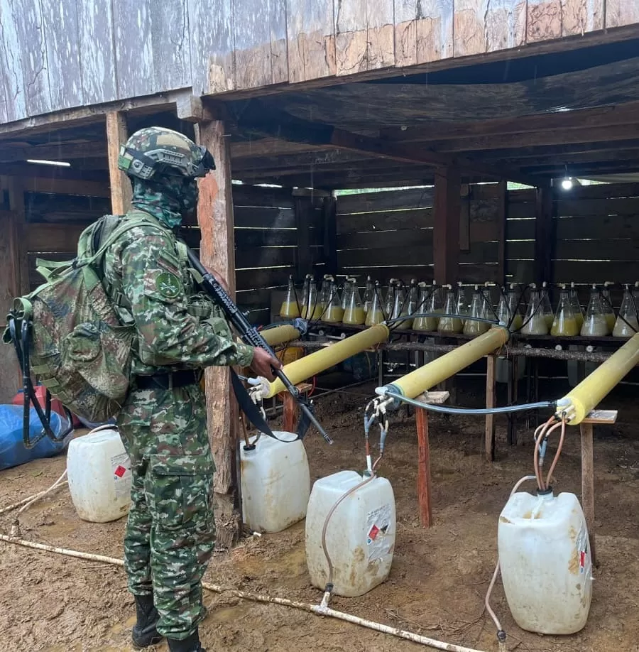 Hallados diez laboratorios empleados para procesar alcaloides en un corredor de movilidad del narcotráfico utilizado por la estructura Comandos de Frontera