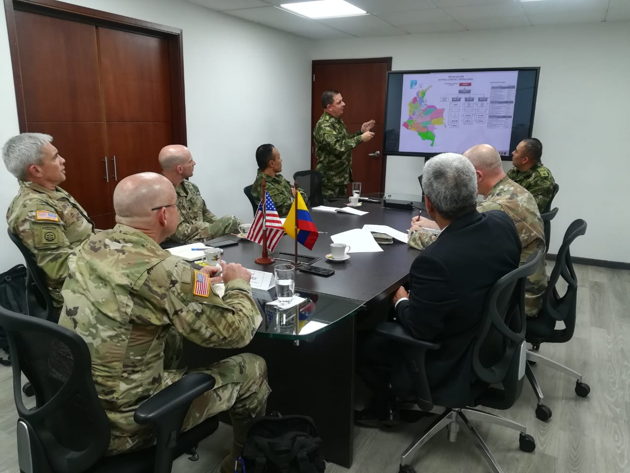 Comando Logístico visitado por el Estado Mayor Conjunto  de Carolina del Sur