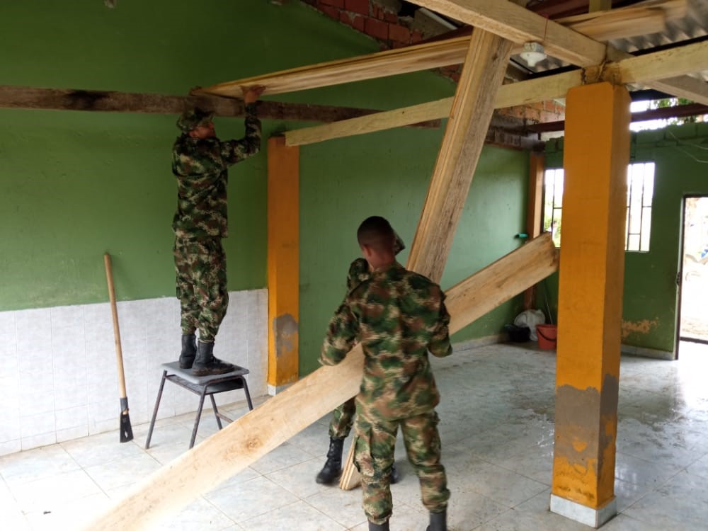 Ejército Nacional apoya a la comunidad por medio de obras sociales