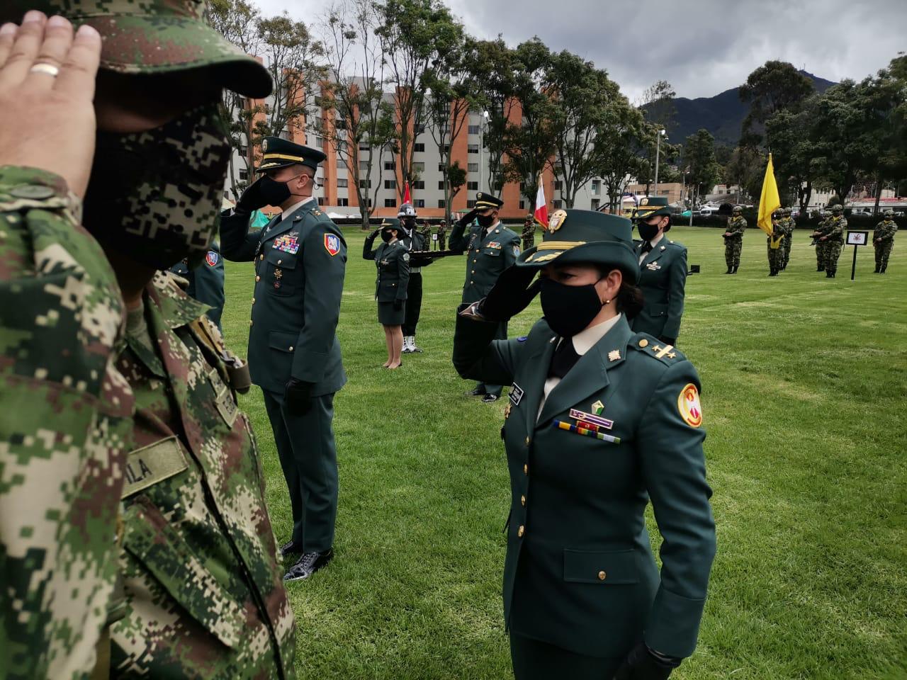 23 oficiales ascendieron hoy en el cantón norte de Bogotá