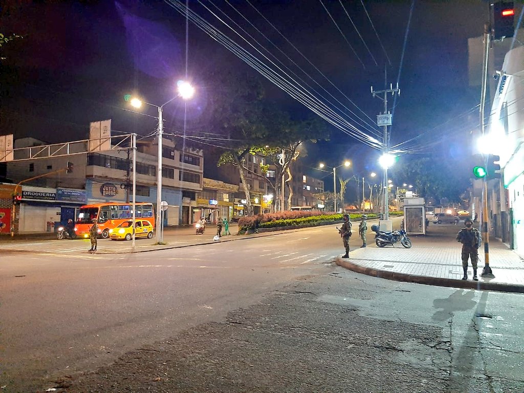Realizamos patrullajes en la ciudad de Ibagué con nuestros Soldados del Batallón de Batallón de Infantería n. 18 Coronel Jaime Rooke