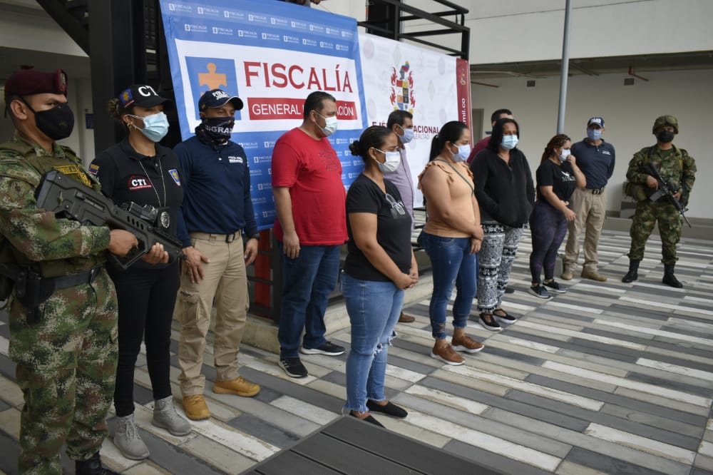 09 personas, que al parecer harían parte de una red transnacional de tráfico de migrantes, fueron capturadas por la Fuerza Pública