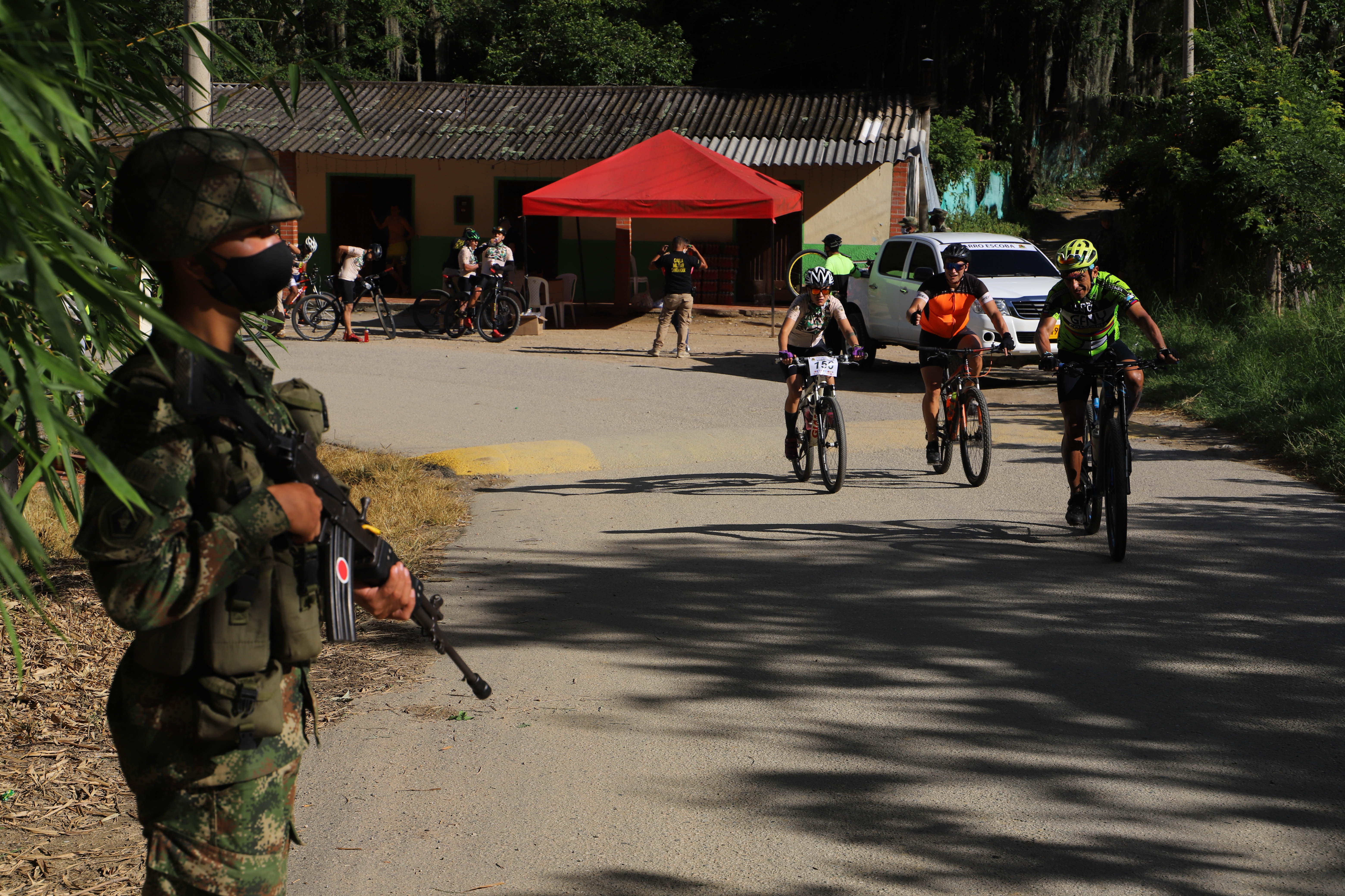 Con una masiva asistencia de ciclistas, se realizó la Travesía Ruta de los Héroes desde Bucaramanga a Matanza