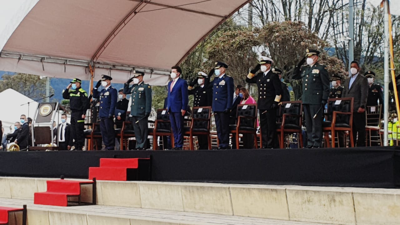 Ejército rinde homenaje a los militares víctimas y sus familias en el Día del Héroe de la Nación