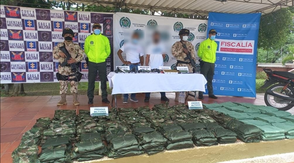 Ejército Nacional capturó en el Cesar a alias Ángel y el Paisa, señalados de pertenecer al grupo armado organizado Clan del Golfo