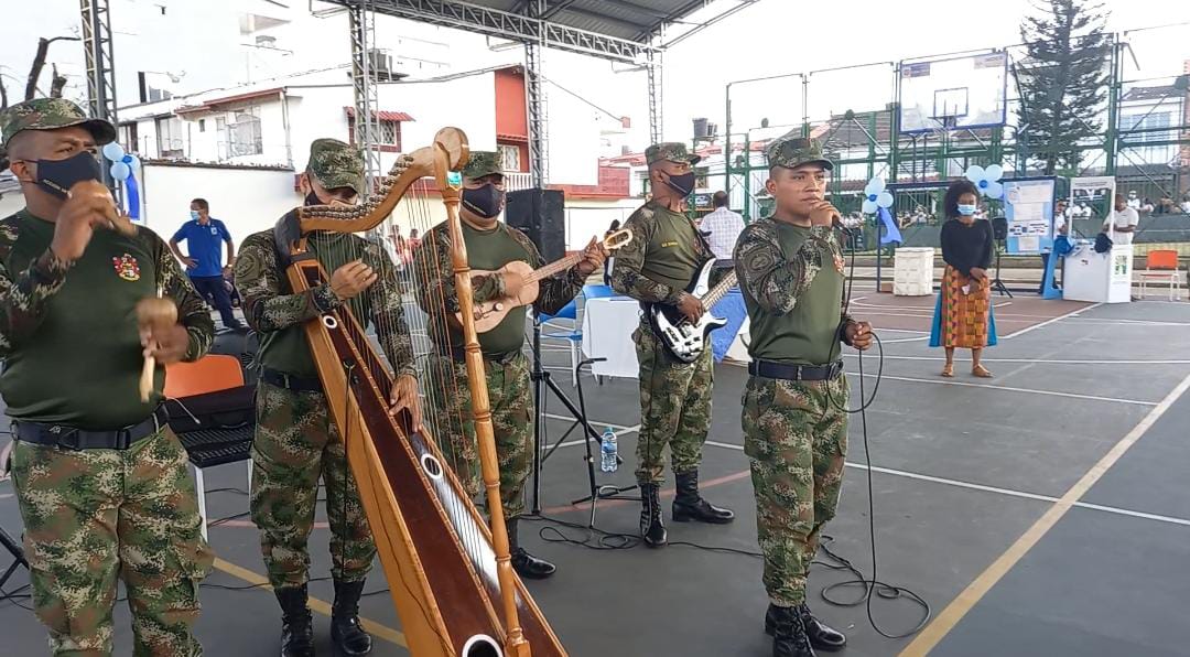 En Villavicencio:  Ejército Nacional y la Alcaldía homenajearon a madres comunitarias
