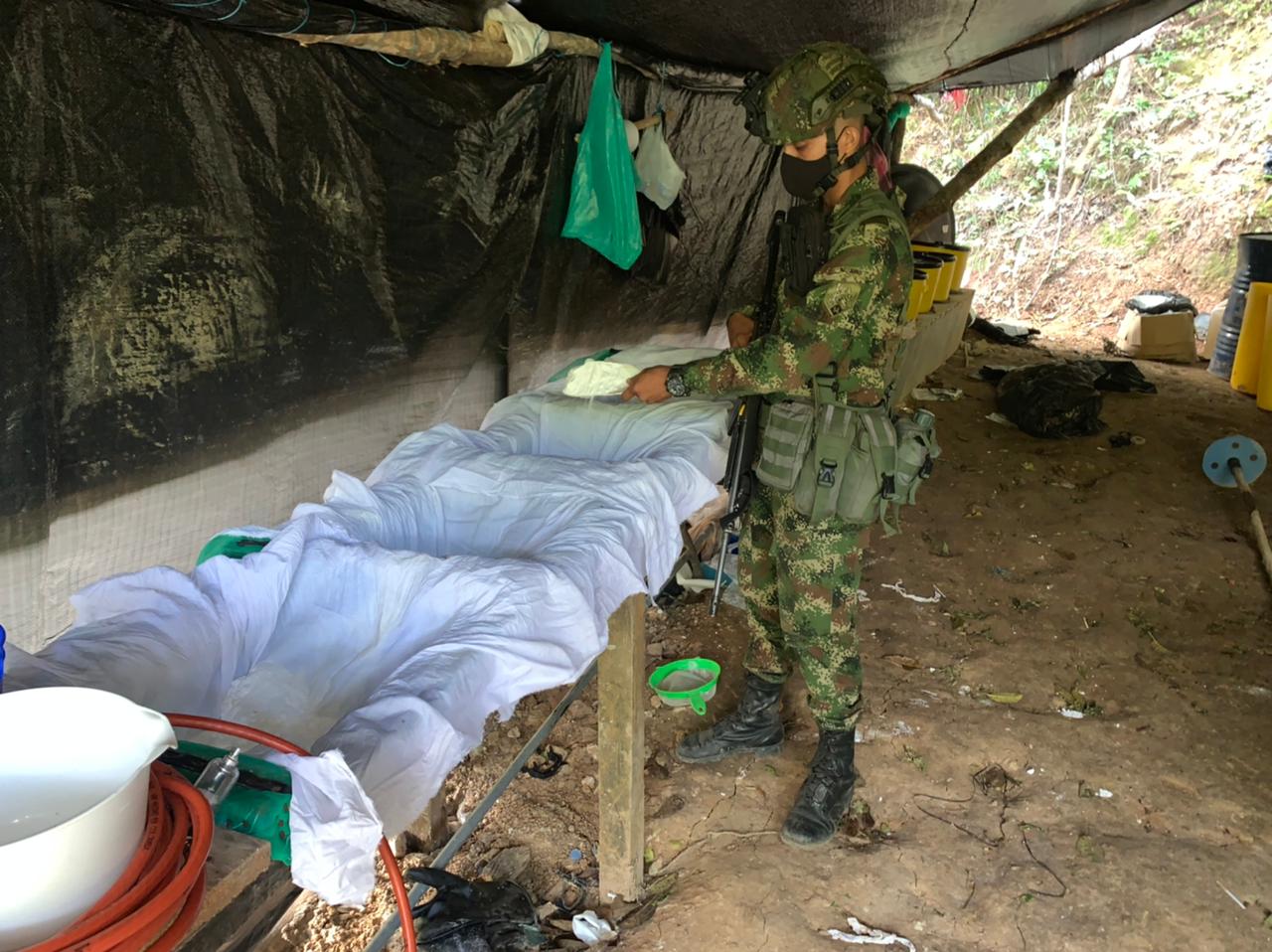 Ejército neutralizó cristalizadero de clorhidrato de cocaína que le generaba más de 4000 millones de pesos al ELN