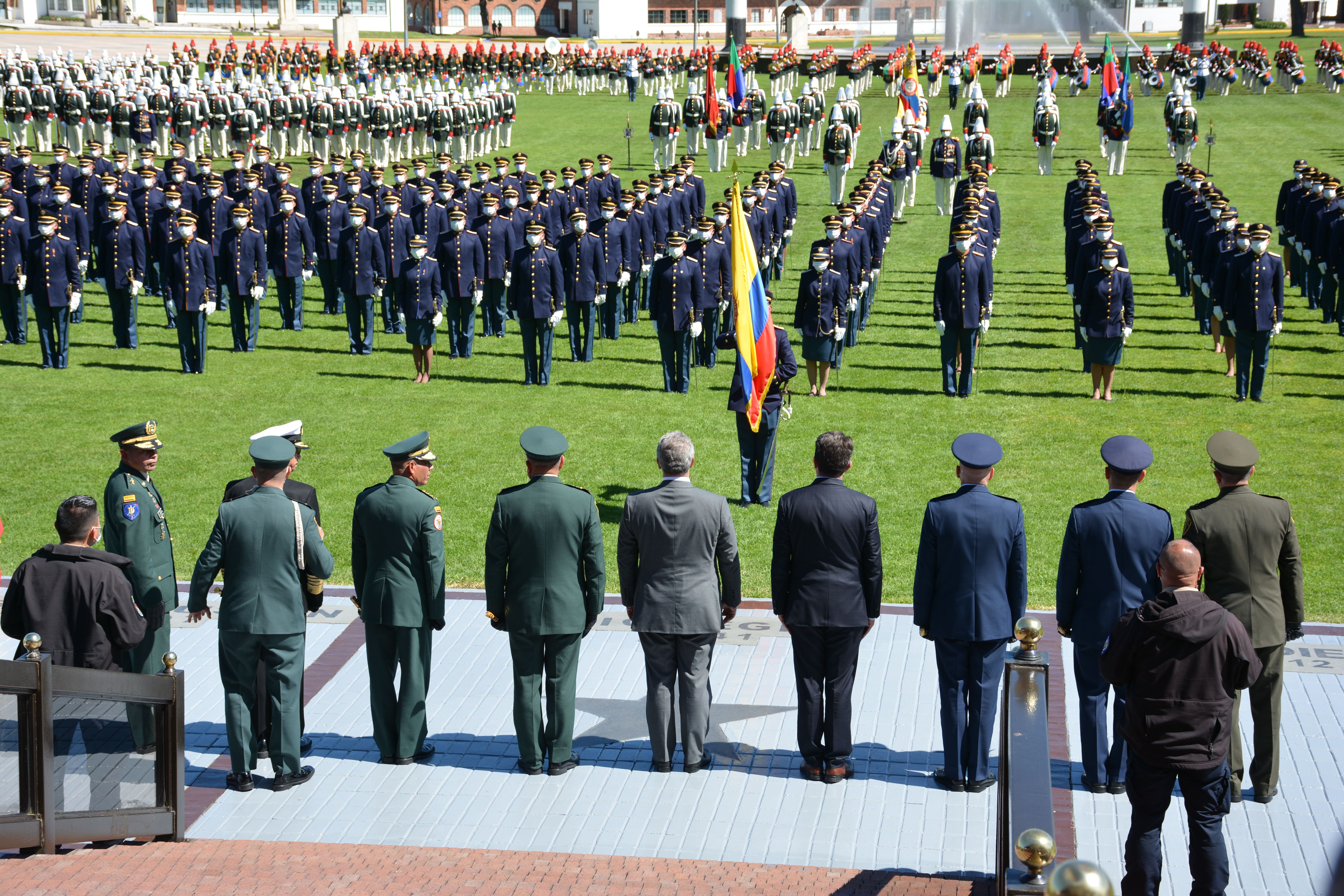 365 nuevos subtenientes del Ejército Nacional