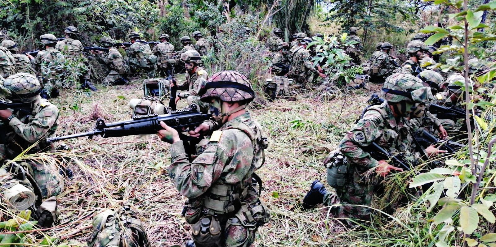 Ser oficial del Ejército Nacional, honor que cuesta