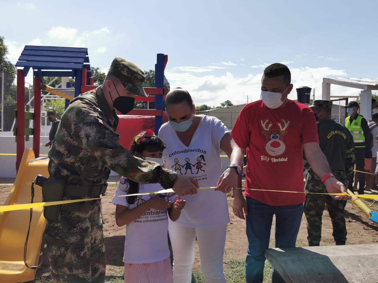 Ejército Nacional y Fundación Colombianitos entregan obras de desarrollo comunitario en el departamento de Bolívar