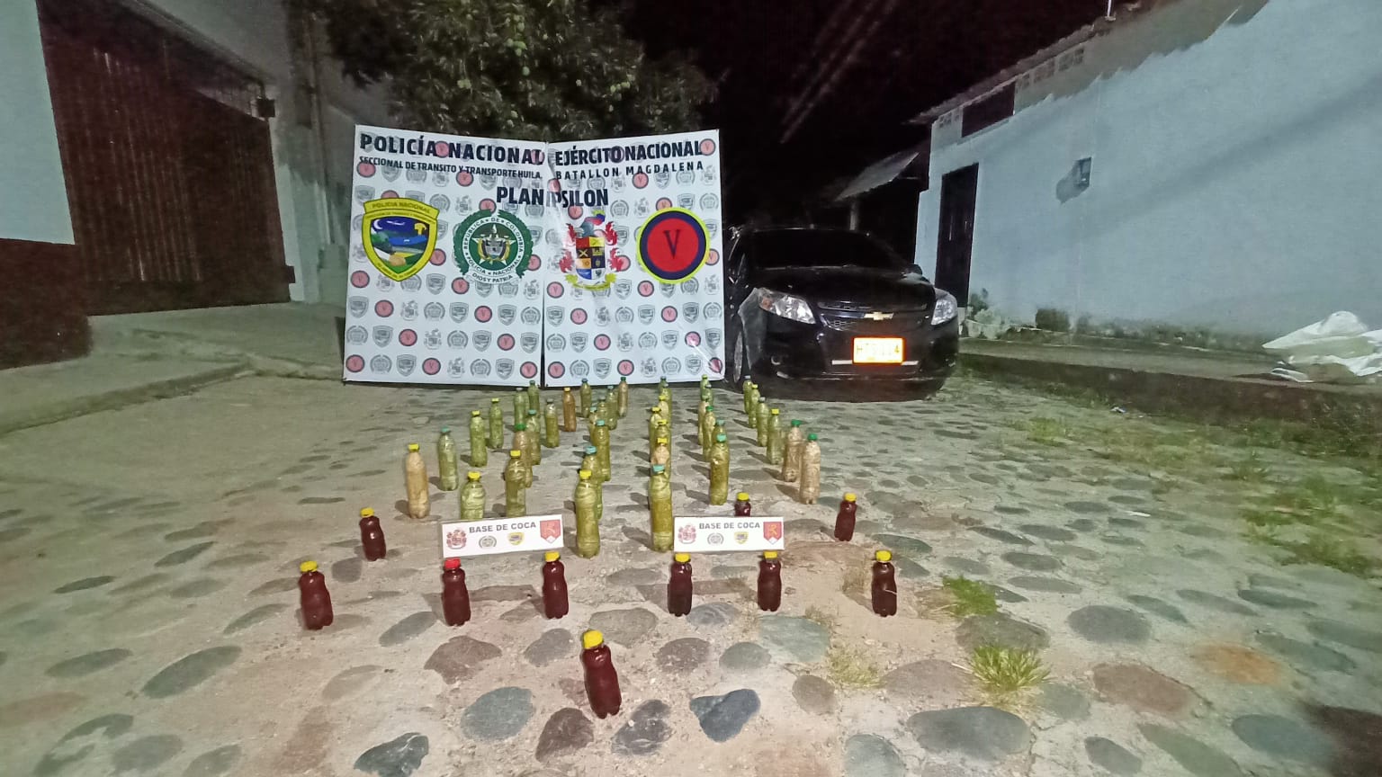 Capturada pareja con 31 kilos de pasta base de coca en Suaza, Huila