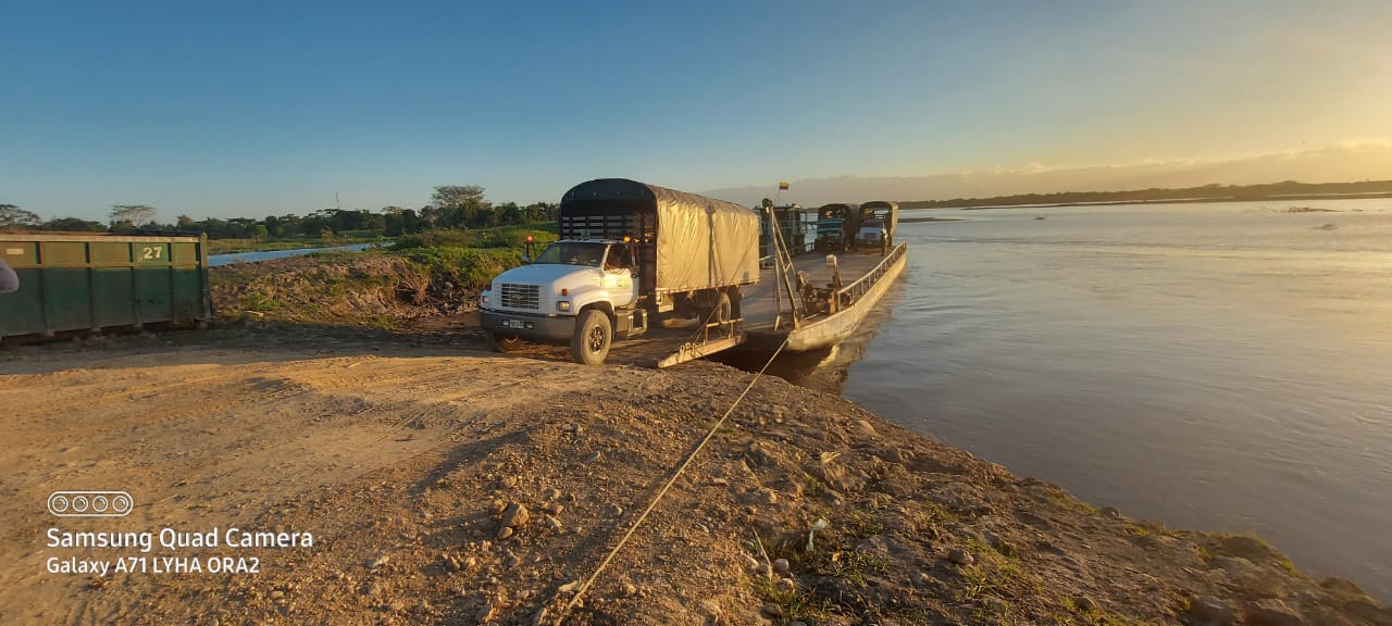 "CONECTANDO CAMINOS CON PASIÓN EN CARRETERA" No hay rutas imposibles para llevar sonrisas al pueblo colombiano