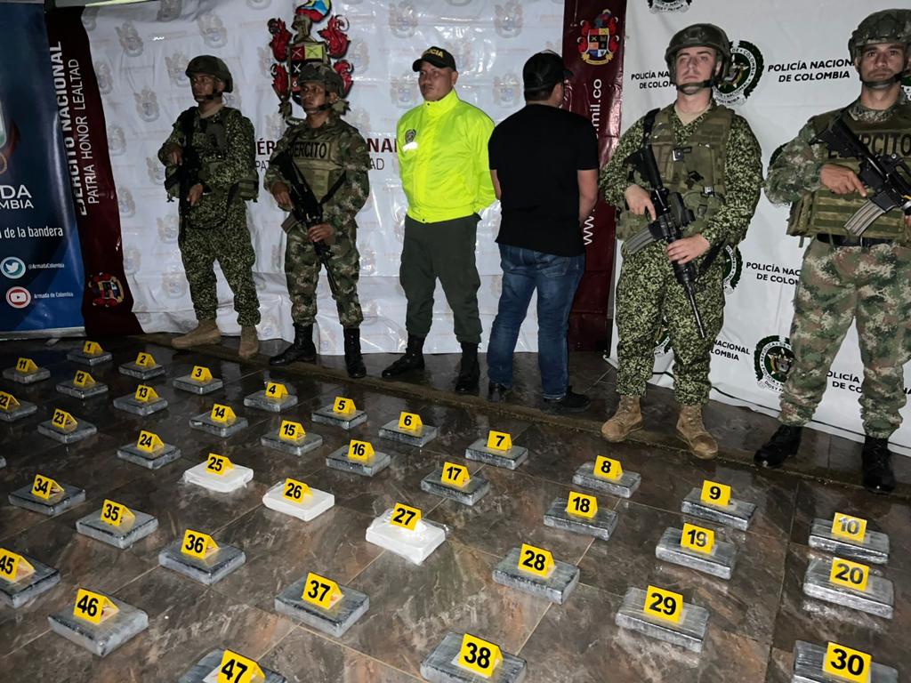 Sujeto es capturado transportando clorhidrato de cocaína que pretendía hacer pasar como café