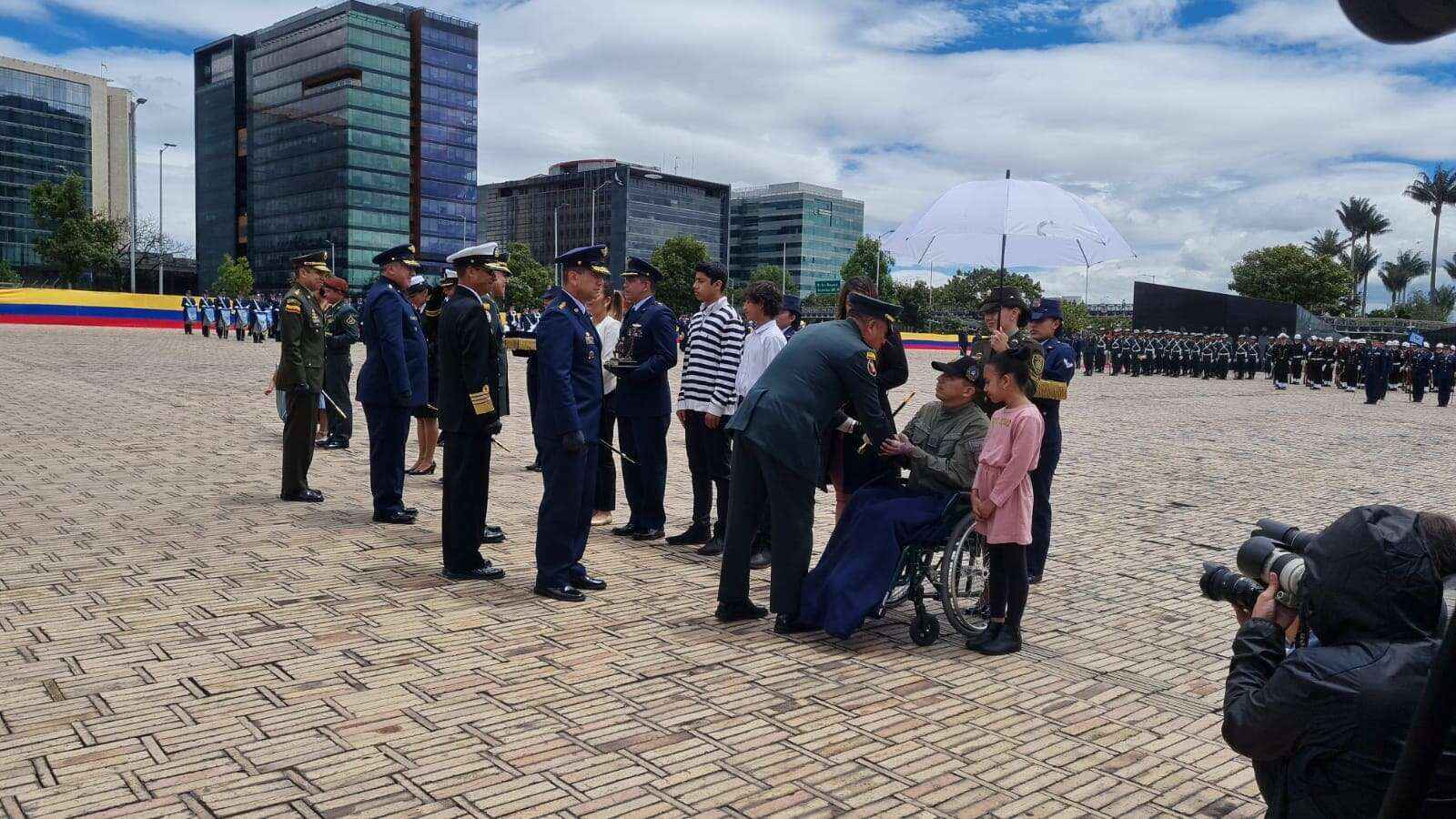 Ejército Nacional rindió homenaje a sus 288.421 militares víctimas en el Día del Héroe de la Nación y sus familias