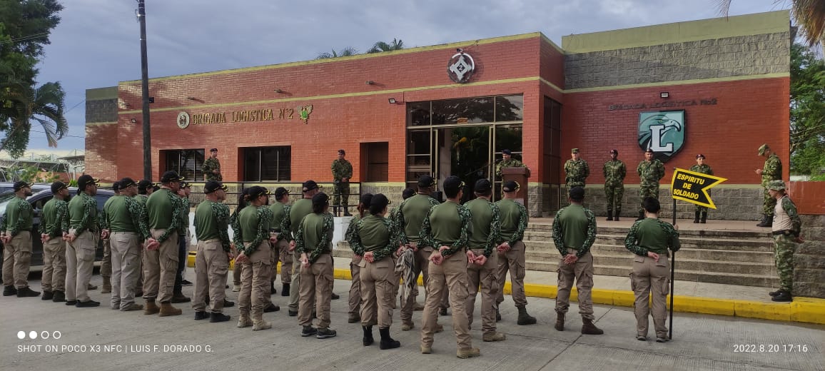 Curso de Profesionales de Defensa en el Ámbito de Inteligencia visitó la BRLOG2