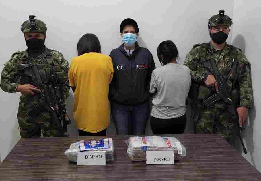 Dos mujeres fueron capturadas con 280 millones de pesos