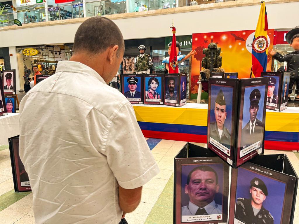 El Ejército Nacional rinde homenaje a sus 3.508 víctimas de desaparición forzada y sus familias