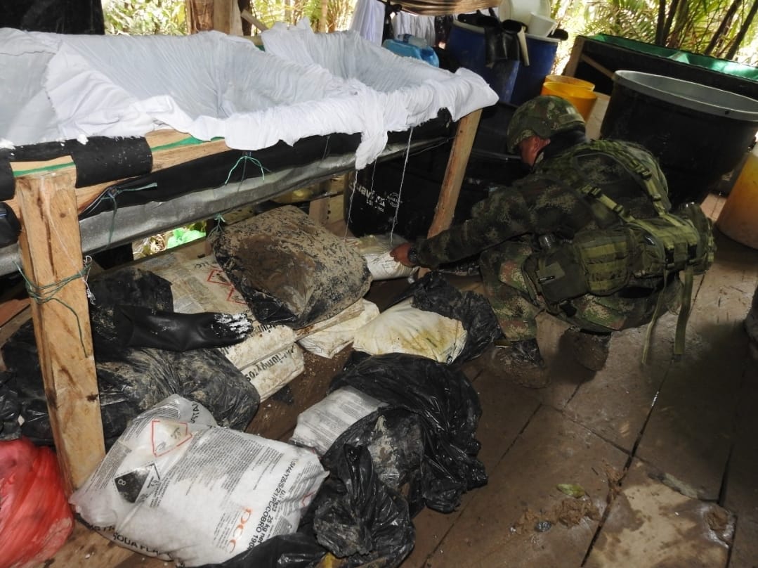 Destruidos dos laboratorios para el procesamiento de clorhidrato de cocaína, avaluados en más de 3 millones de dólares.