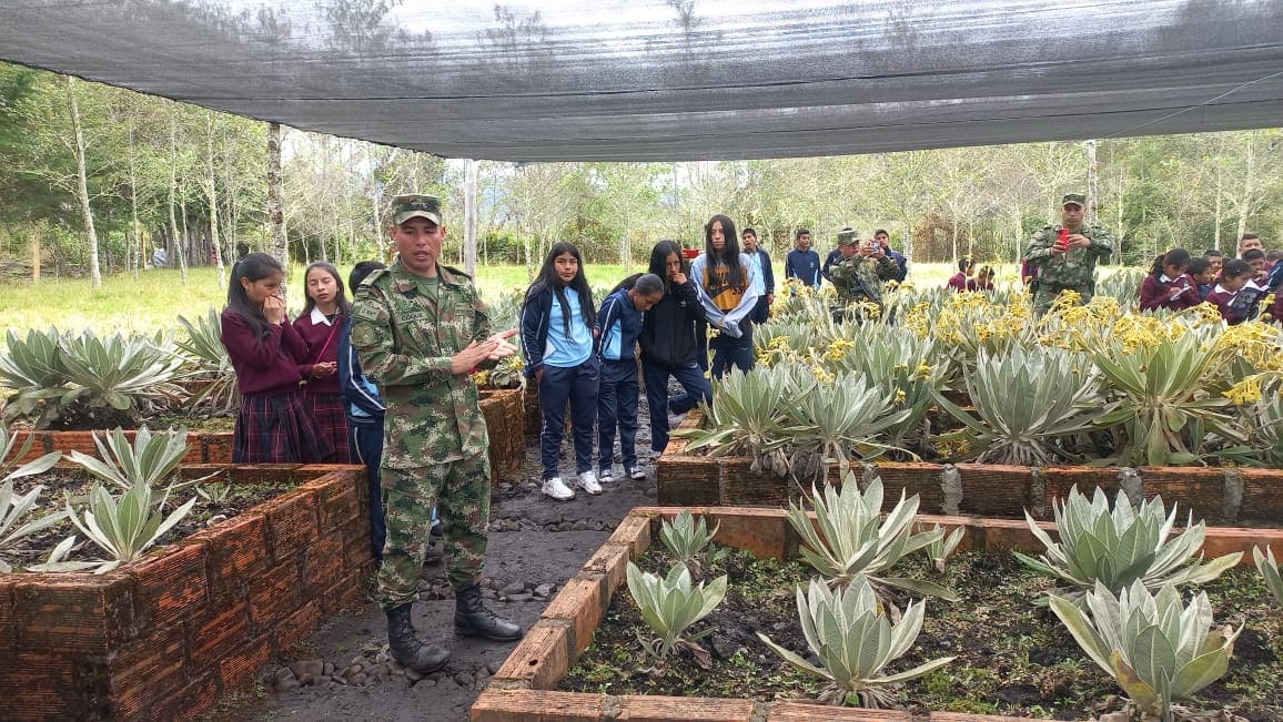 Ejército Nacional inauguró el primer vivero en el macizo colombiano