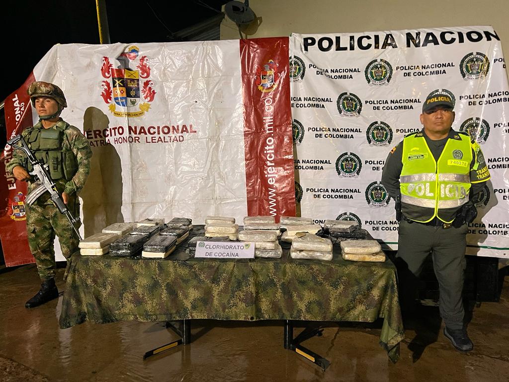 Ejército incauta 23 kilogramos de clorhidrato de cocaína en la Media Guajira