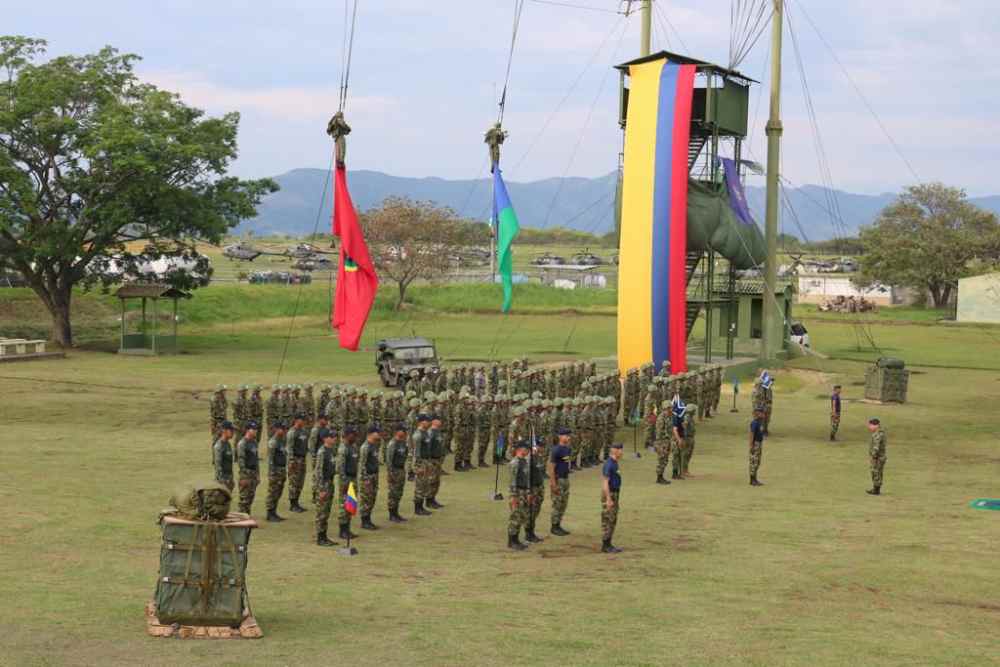 En Tolemaida, con honor y gloria se consagraron nuevos paracaidistas militares