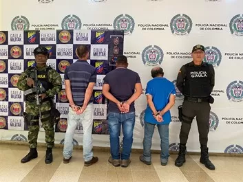 Gaula Ejército y Policía capturan a tres sujetos que estaban extorsionado en Calarcá, Quindío