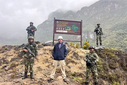 Ejército en Caldas acompaña transición  de la alerta Naranja a Amarilla del Volcán nevado del Ruiz.