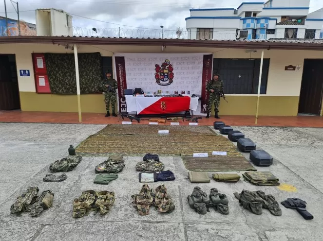 Fuerzas Militares incautan armamento y explosivos de las disidencias de las Farc que iban a ser usados para atentar contra la población en Nariño