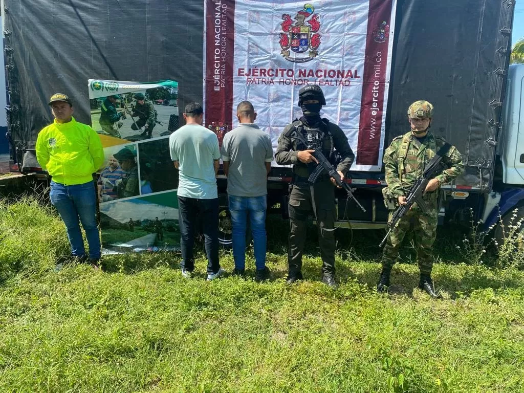 Ejército Nacional, captura dos sujetos por explotación ilícita de hidrocarburos