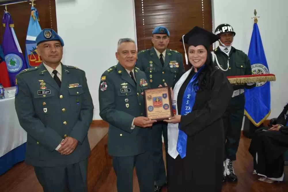 Con orgullo se clausura la XIX promoción de la Especialización en DDHH, DIH y Resolución de Conflictos