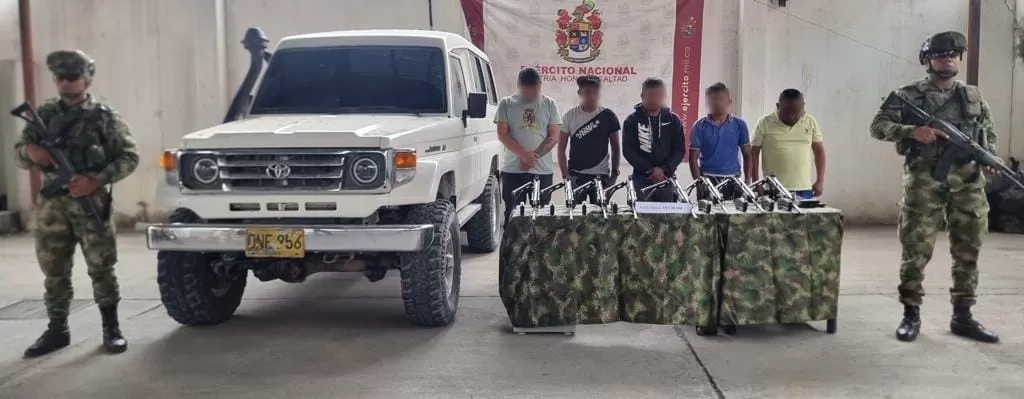 Durante la campaña Viaje seguro, cinco sujetos fueron detenidos por transportar material de guerra en vías de La Guajira
