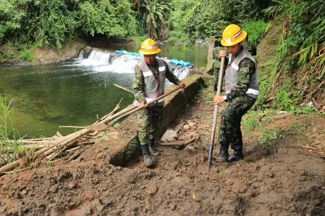 Ejército apoya labores de contingencia para mitigar el impacto del fenómeno del niño en el Quindío