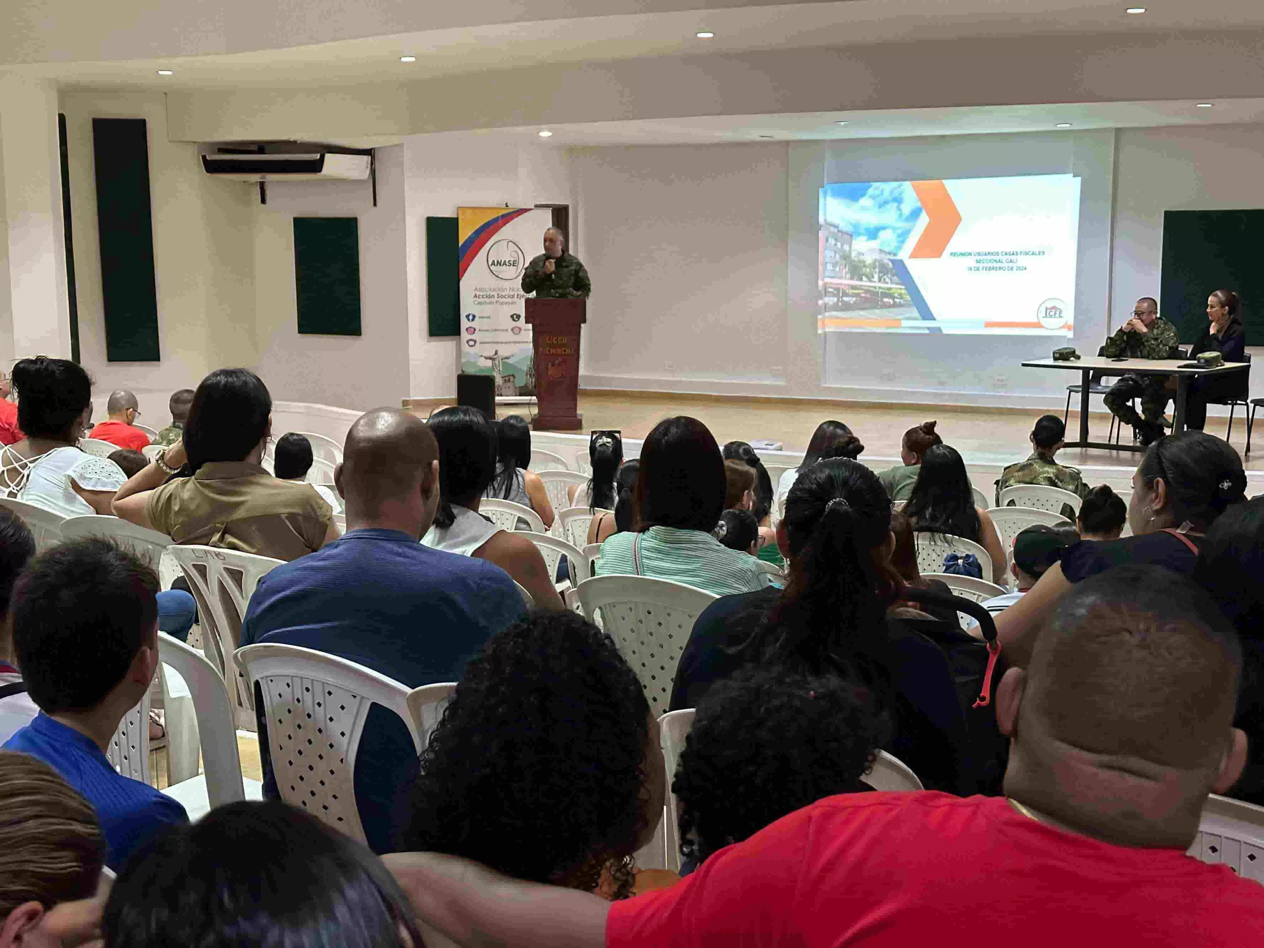 Primera reunión del 2024 de los habitantes de las Casas Fiscales del Cantón Nápoles en Cali