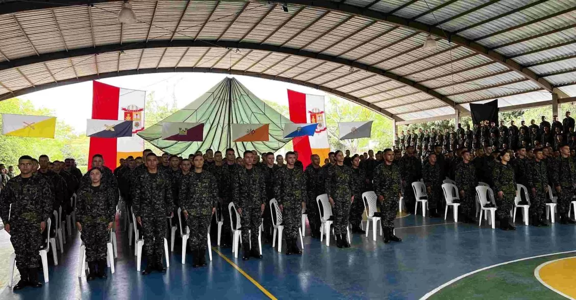 529 alumnos, de la Escuela de Suboficiales Inocencio Chincá, recibieron información de las capacidades del Comando de Personal.