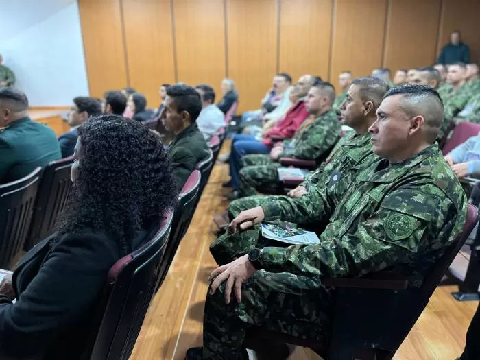 Liderazgo de la Escuela de Ingenieros Militares en el primer seminario sobre transporte férreo: fundamentos, retos y oportunidades para Colombia