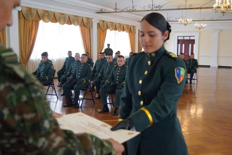 Éxito en la clausura del curso básico del Arma para cadetes II-2024