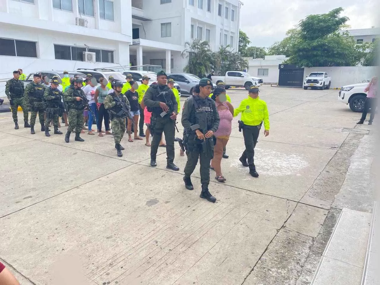En Barranquilla, Gaula militar captura a 12 personas que pertenecerían al grupo delincuencial Los Pepes Descendientes