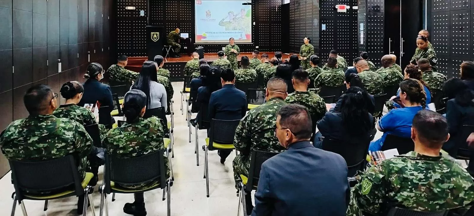 Personal del Comando de Reclutamiento se capacitó en temas de género