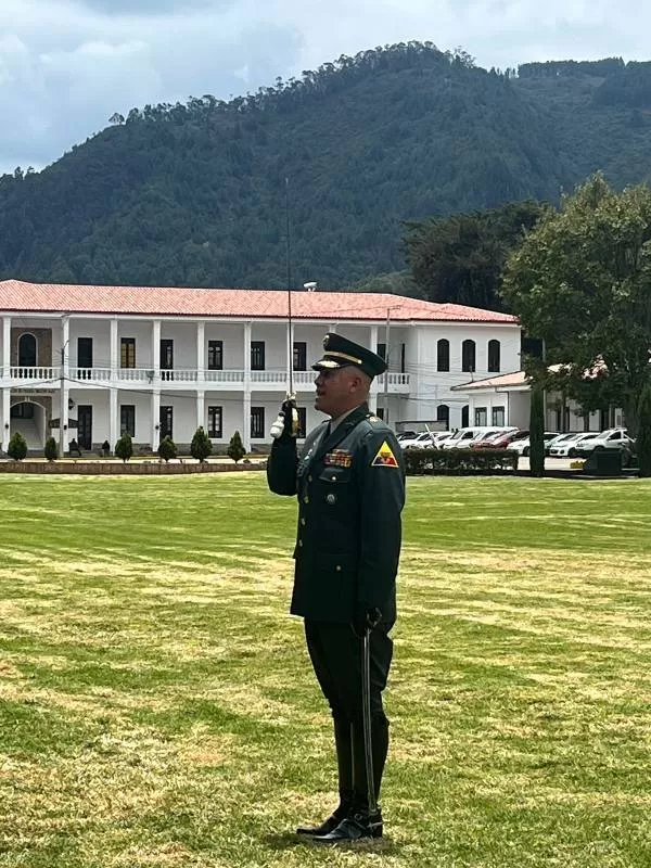 Ceremonia de reconocimiento al director entrante de Escuela de Caballería