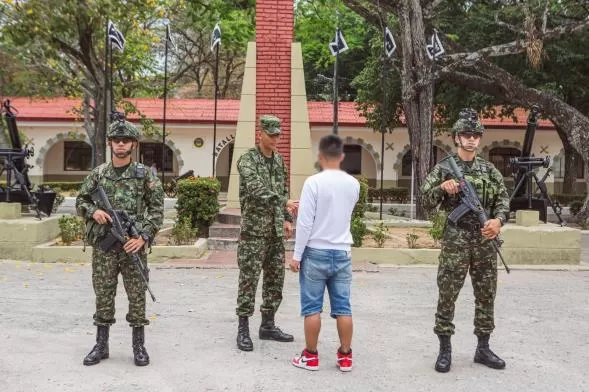 Alias ?Andrés? buscó apoyo del Ejército y se sometió a la justicia.