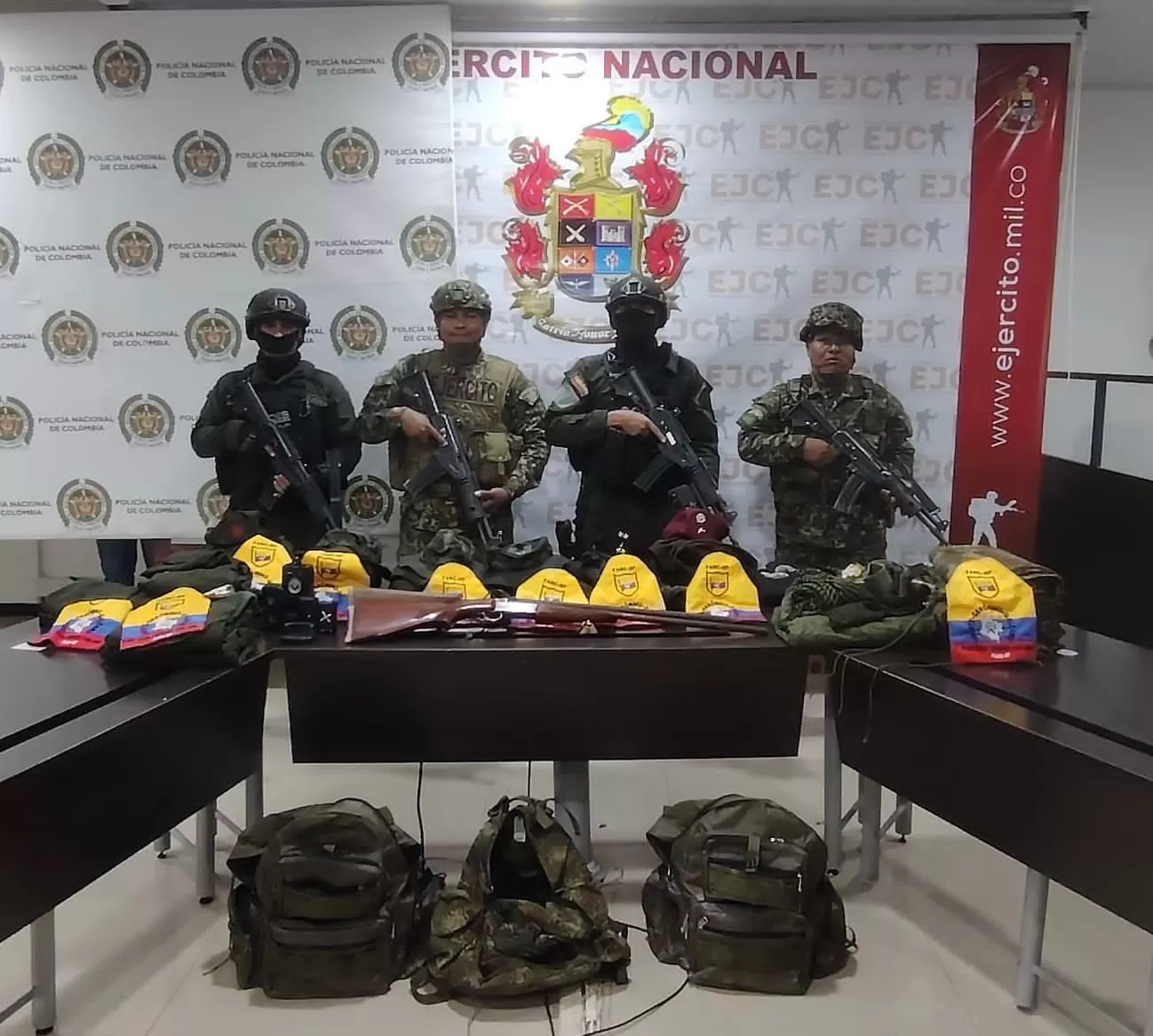 Combates en el sur del Tolima entre el Ejército Nacional y el Frente Gerónimo Galeano dejan un sometido a la justicia y material de guerra incautado