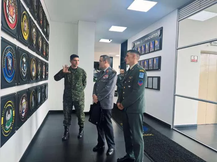 Delegación de la Academia Militar del Ejército de Portugal visita Colombia