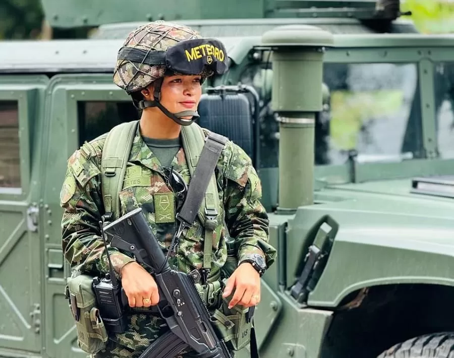 Una mujer militar es protagonista en la Operación Nebulosa del Meta
