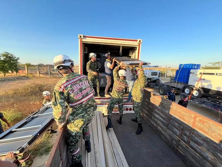Ejército Nacional apoya traslado de un hospital de campaña que beneficiará a comunidades de la Alta Guajira