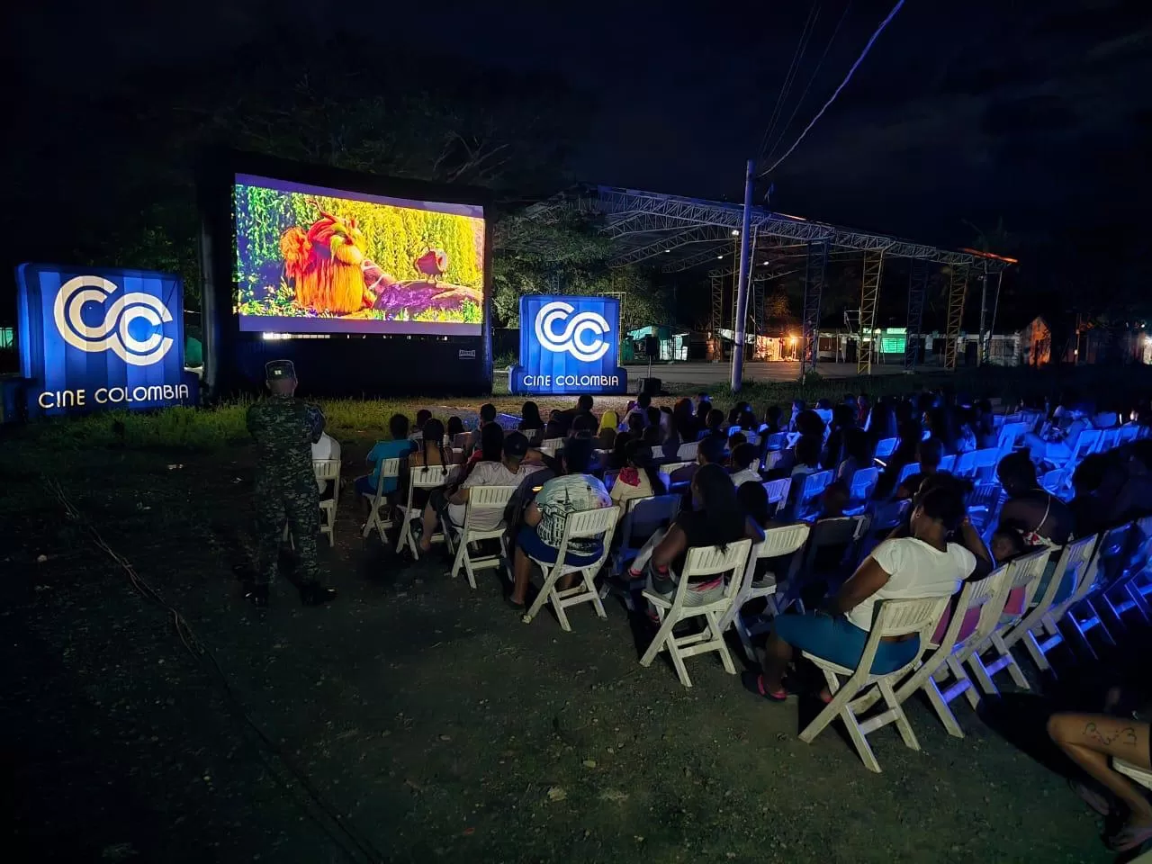El Ejército Nacional y Ruta 90 unieron esfuerzos para llevar la magia del cine a las comunidades de Cauca y Nariño