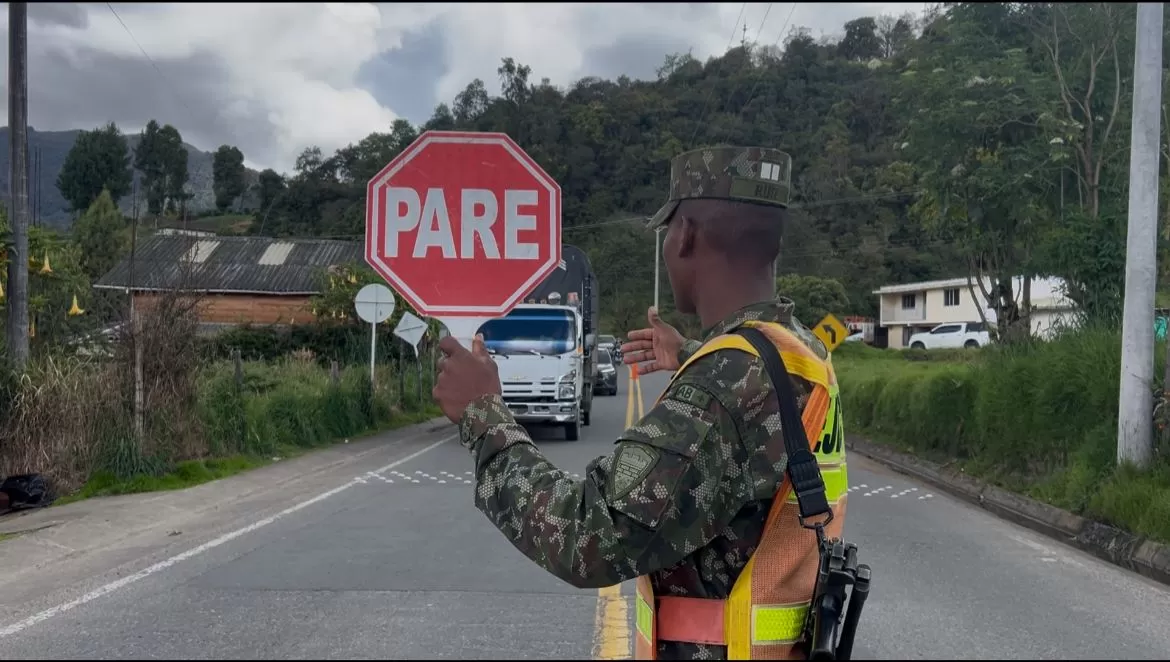 400 soldados del Ejército Nacional fueron desplegados para reforzar la seguridad de las vías en el departamento de Nariño