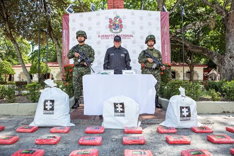 Ejército incauta aproximadamente dos toneladas de marihuana que tendrían como destino Perú y Brasil