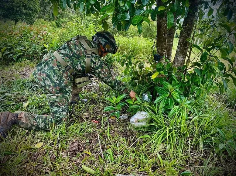 El Ejército Nacional destruye tres artefactos explosivos improvisados en el Meta