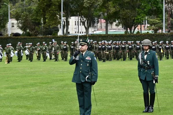 Un piloto de Black Hawk asume el mando de la Brigada de Aviación Ejército N.° 33