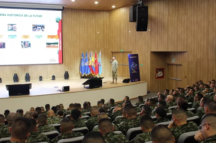 Seminario Internacional de Armas Combinadas destaca la relevancia de la aplicación simultánea de los elementos del poder de combate